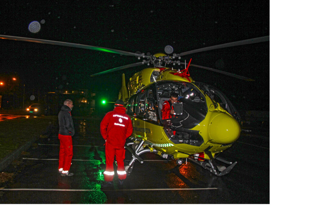 HELIKOPTER LANDET VED BARNEHAGEN